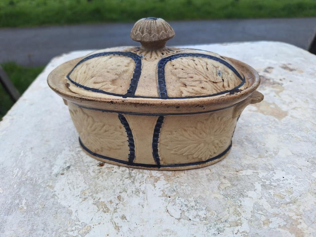 Paté pot 19de eeuw, Ophalen