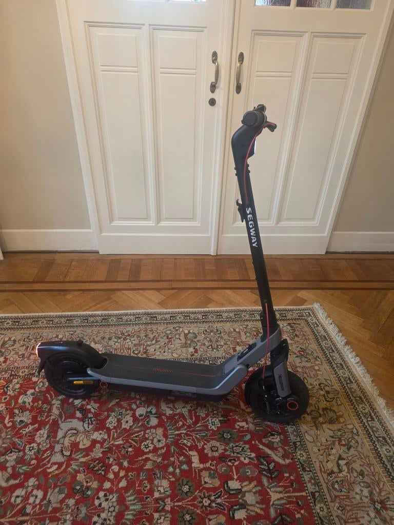 Segway E3 PRO onder Krefel-garantie, Fietsen en Brommers, Steps, Ophalen