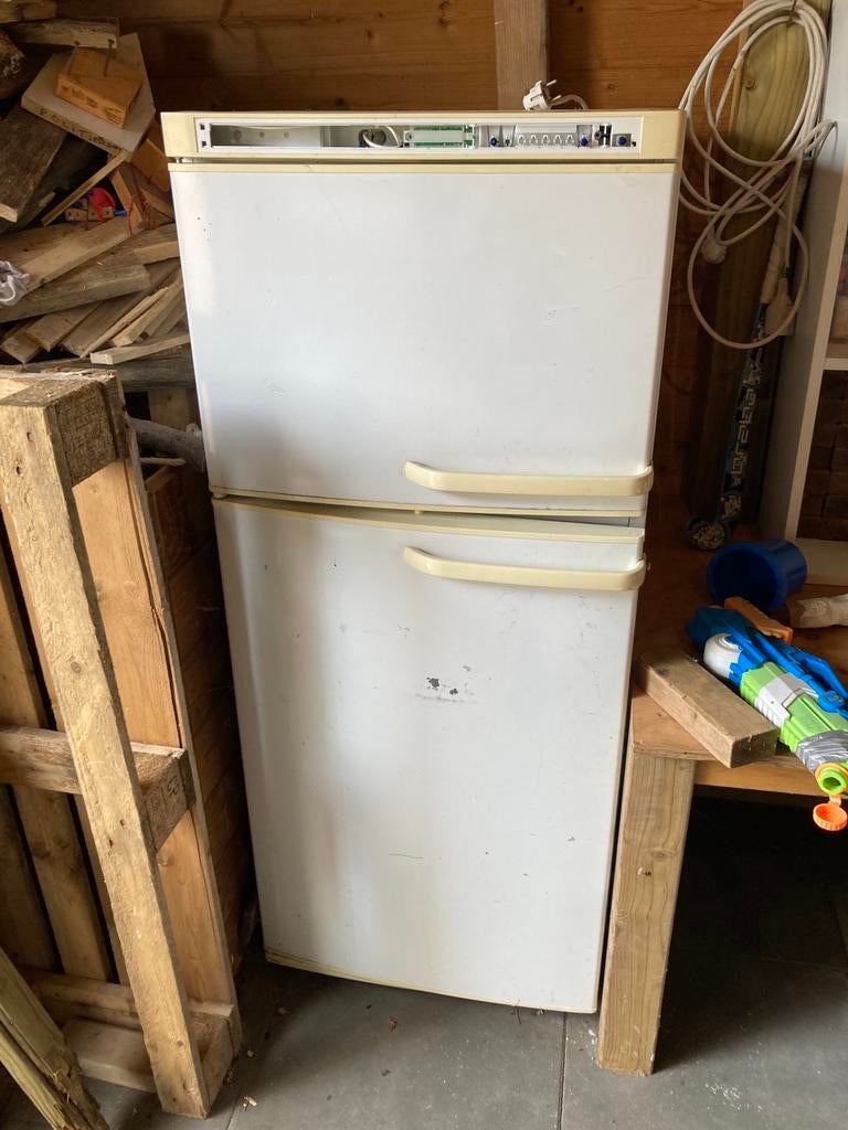 Koelkast incl vriezer, Elektronische apparatuur, Koelkasten en IJskasten, Ophalen, Gebruikt, Met vriesvak