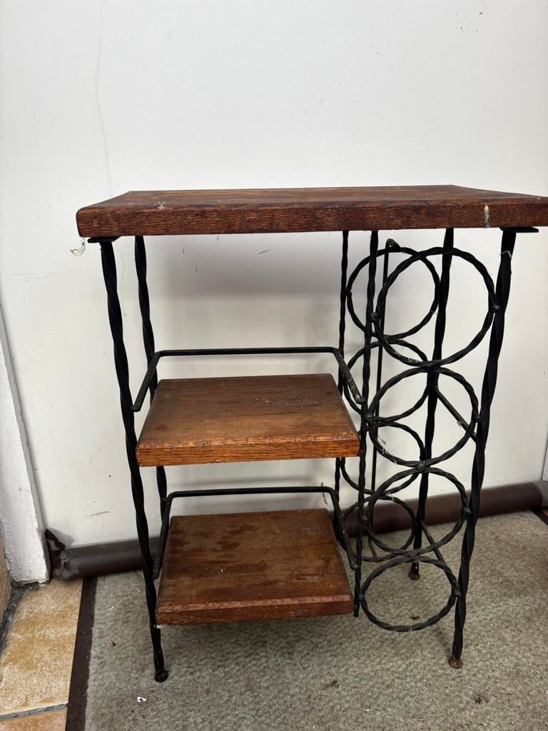 Table d’appoint avec range bouteilles, 25 à 50 cm, Comme neuf, Enlèvement, Chêne