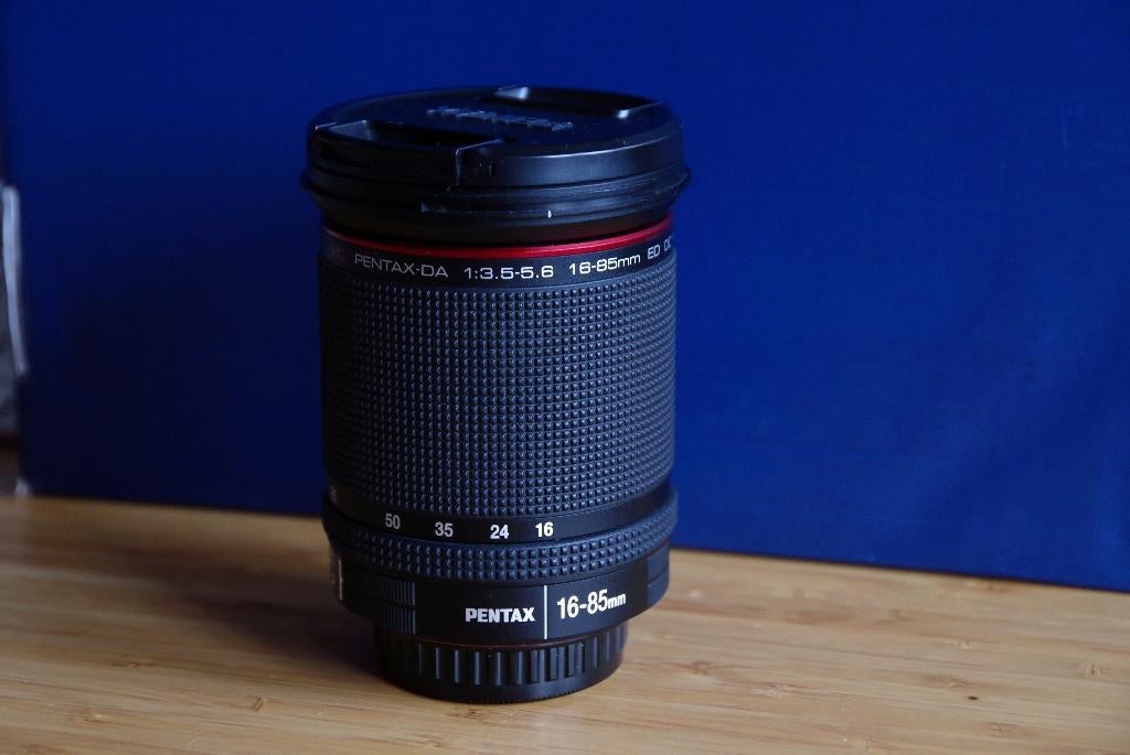 HD Pentax DA 16-85 mm 3,5-5,6 ED DC WR, Enlèvement ou Envoi, Utilisé, Lentille standard, Zoom
