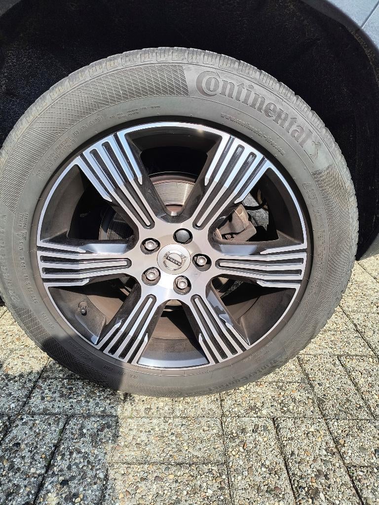 winterbanden met velgen  Volvo XC 40, Auto-onderdelen, Ophalen, 18 inch, Gebruikt, Velg(en)