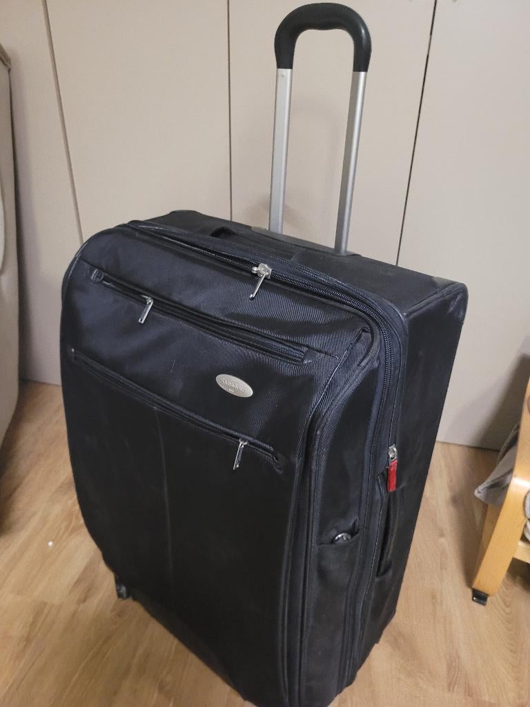 Samsonite koffer 75x32, Handtassen en Accessoires, Koffers, Gebruikt, Zacht kunststof, 70 cm of meer, Minder dan 35 cm, Uitschuifbare handgreep