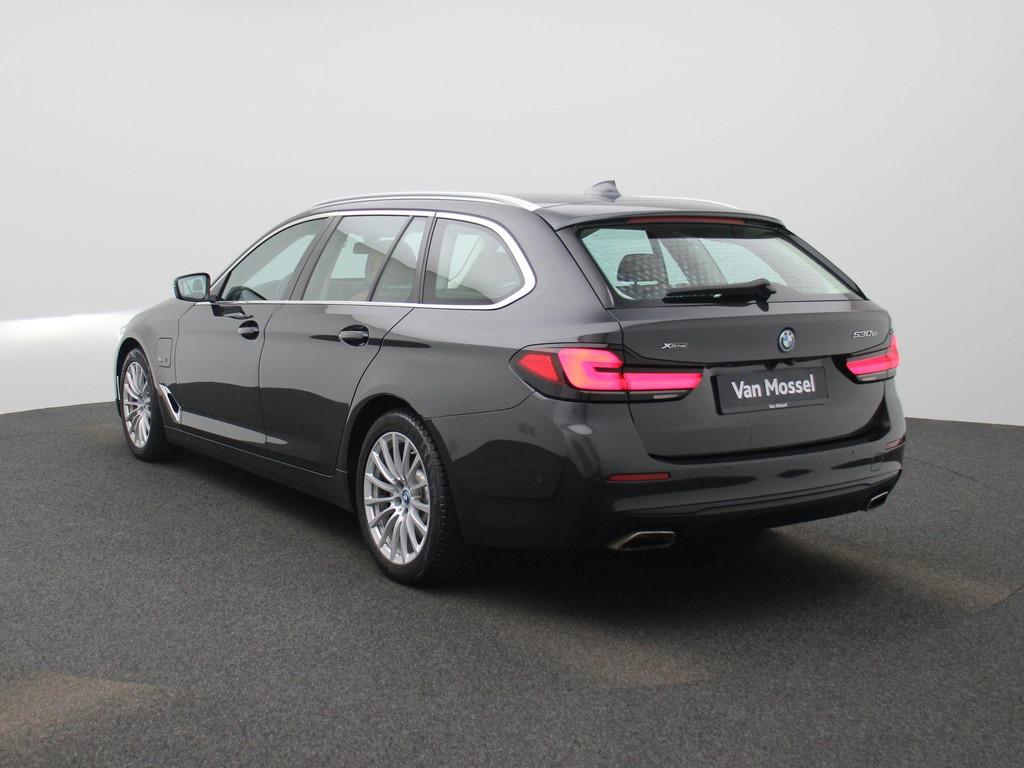 BMW 5 Reeks Touring 530e 215kW xDrive Auto LED | CAMERA | LE, Auto's, 215 kW, Stof, 2000 kg, Plug-in hybride