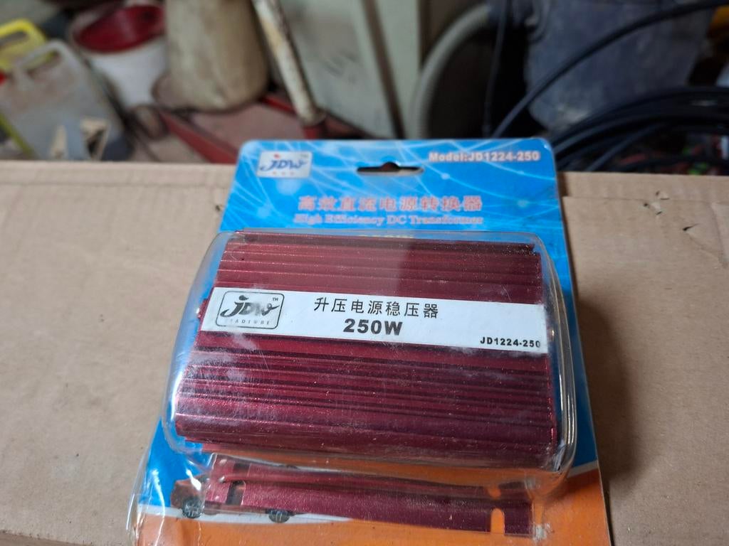 DC OMVORMER  van 12v naar 24v  250w, Ophalen