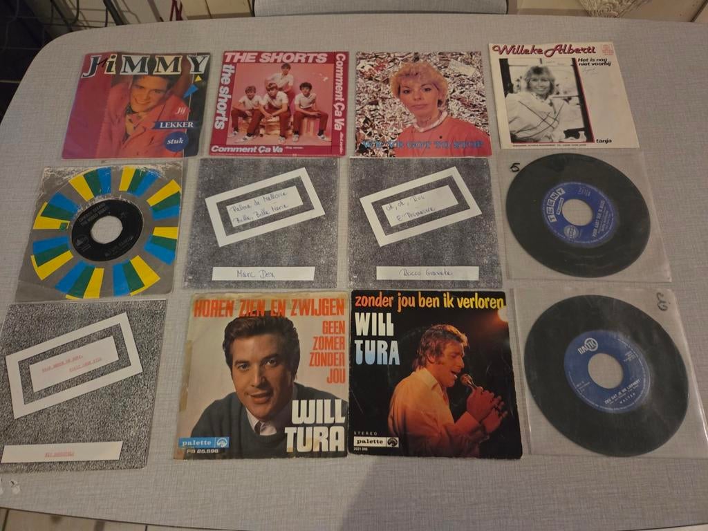 15 x single varia Vlaams, prix du forfait possible., Enlèvement ou Envoi, Comme neuf