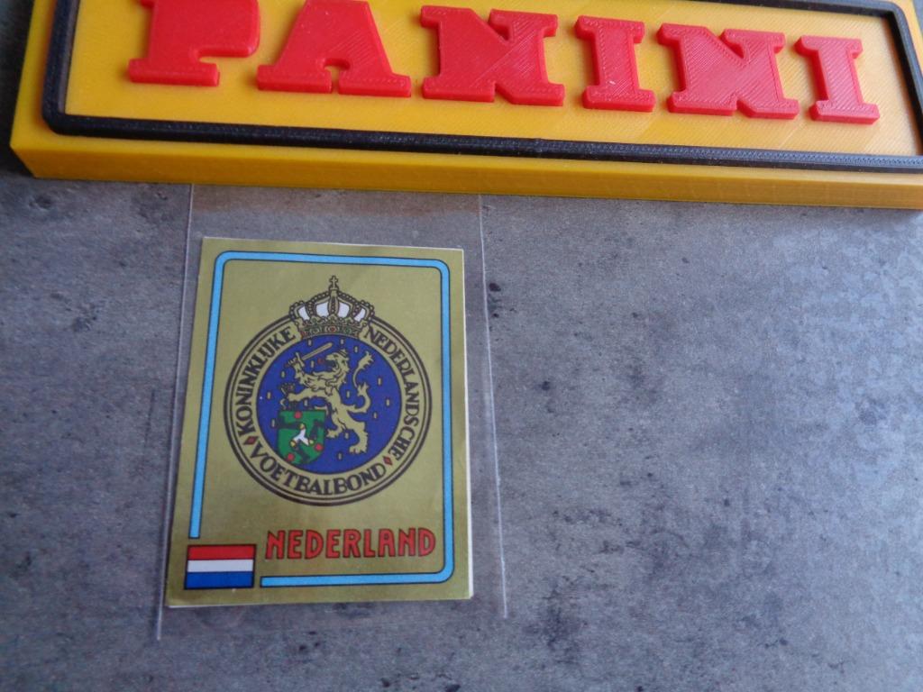 PANINI VOETBAL STICKER EURO 84 EK EMBLEEM NR 241  BADGE ONG, Verzenden, Zo goed als nieuw, Sticker