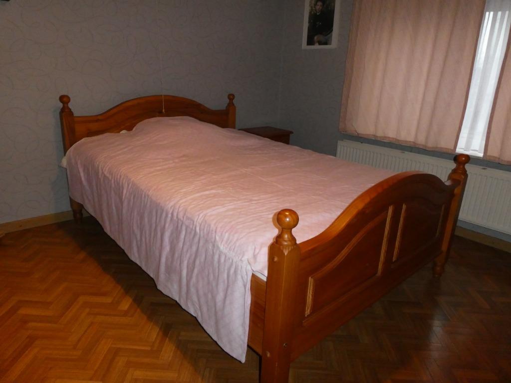 Massieve grenen slaapkamer, Huis en Inrichting, Slaapkamer | Complete slaapkamers, Ophalen, Zo goed als nieuw, Twijfelaar, Grenen