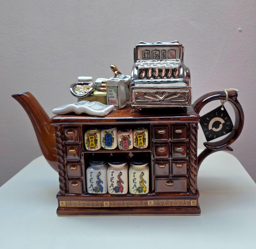 Vintage Tea Shop Theepot Design Gesigneerd Goud Zilver, Huis en Inrichting, Keuken | Servies, Zo goed als nieuw, Kop(pen) en/of Schotel(s)