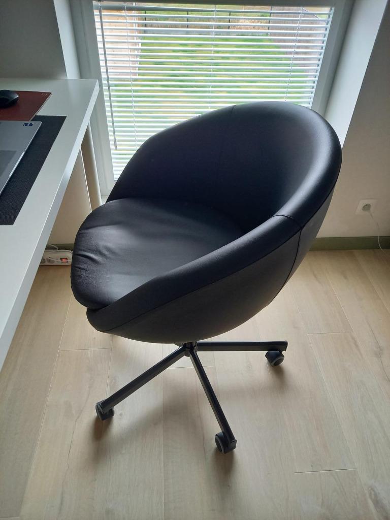 Chaise de bureau noire sur roulettes, Enlèvement, Comme neuf, Noir, Chaise de bureau