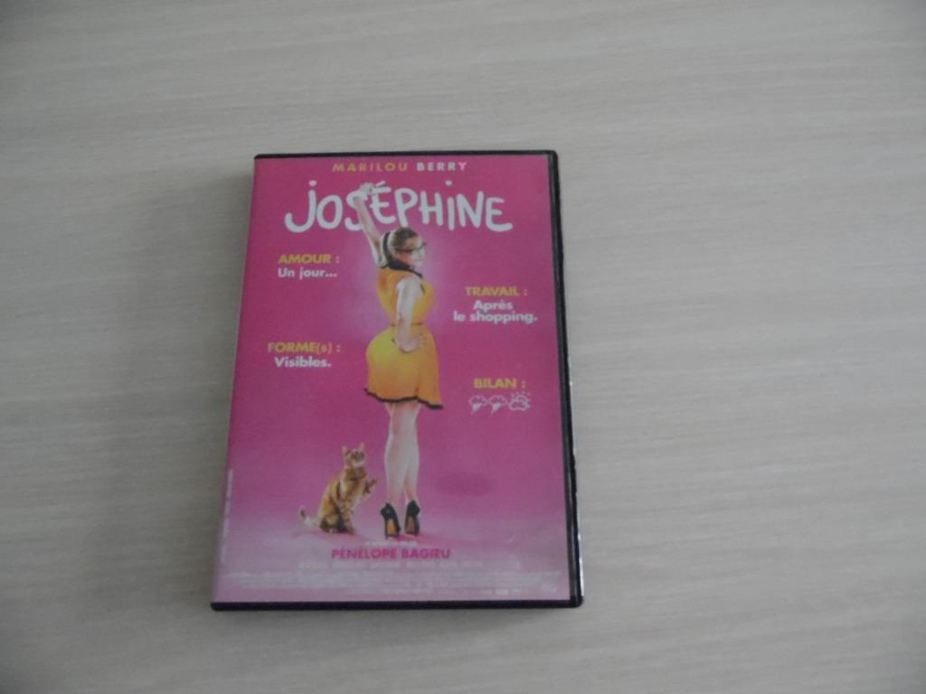 JOSÉPHINE, Tous les âges, Enlèvement ou Envoi, Comme neuf, Comédie romantique
