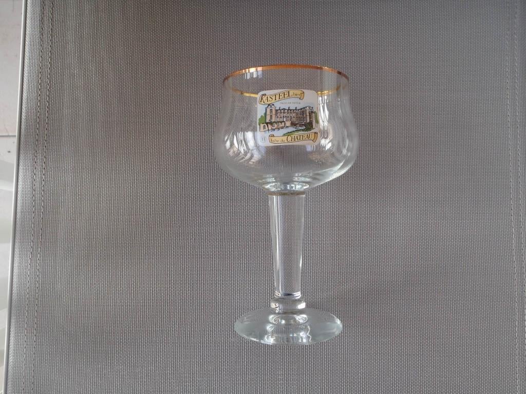 1 Kasteel bierglas, Ophalen of Verzenden, Nieuw, Glas of Glazen