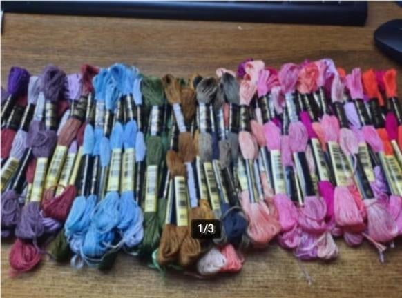 Lot DMC Borduurgaren Moulinée 6 draads (100 stuks), Hobby en Vrije tijd, Ophalen of Verzenden, Nieuw, Handborduren, Borduurgaren of Zijde