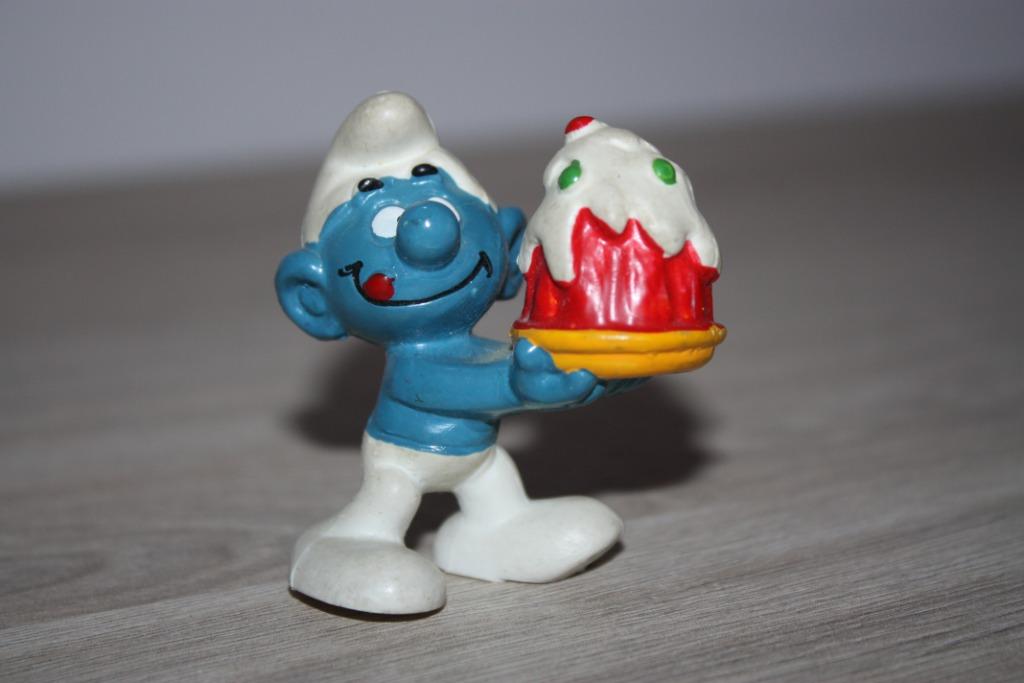 Taartsmurf , schleich 1978 Peyo , goede staat, Collections, Schtroumpfs, Enlèvement ou Envoi, Utilisé, Schtroumpf Gourmand, Poupée, Figurine ou Peluche