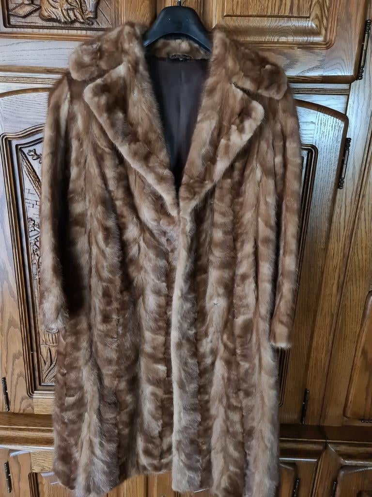 Manteau en vison et manteaux en fourrure, Enlèvement ou Envoi, Comme neuf, Taille 42/44 (L)