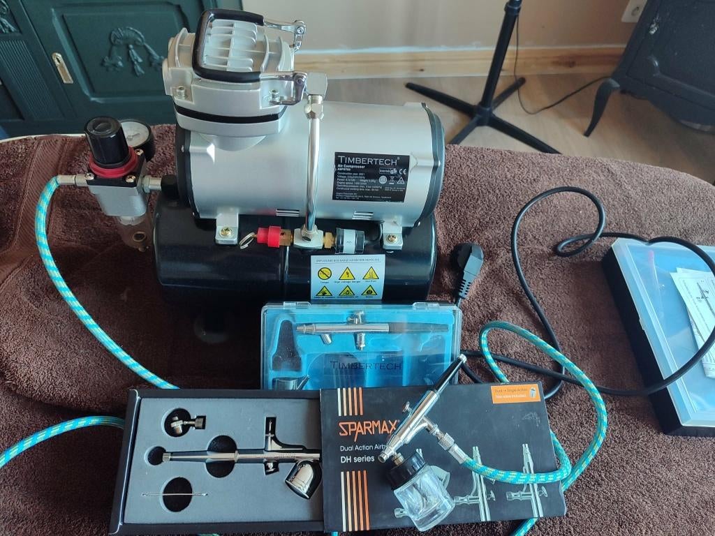 Air(brush) Compressor TIMBERTECH, Hobby & Loisirs créatifs, Peinture, Enlèvement, Comme neuf, Aérographe et Accessoires