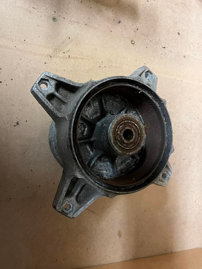 Moyeu de roue arrière SUZUKI RV50 / VANVAN, Motoren, Onderdelen | Suzuki, Ophalen of Verzenden