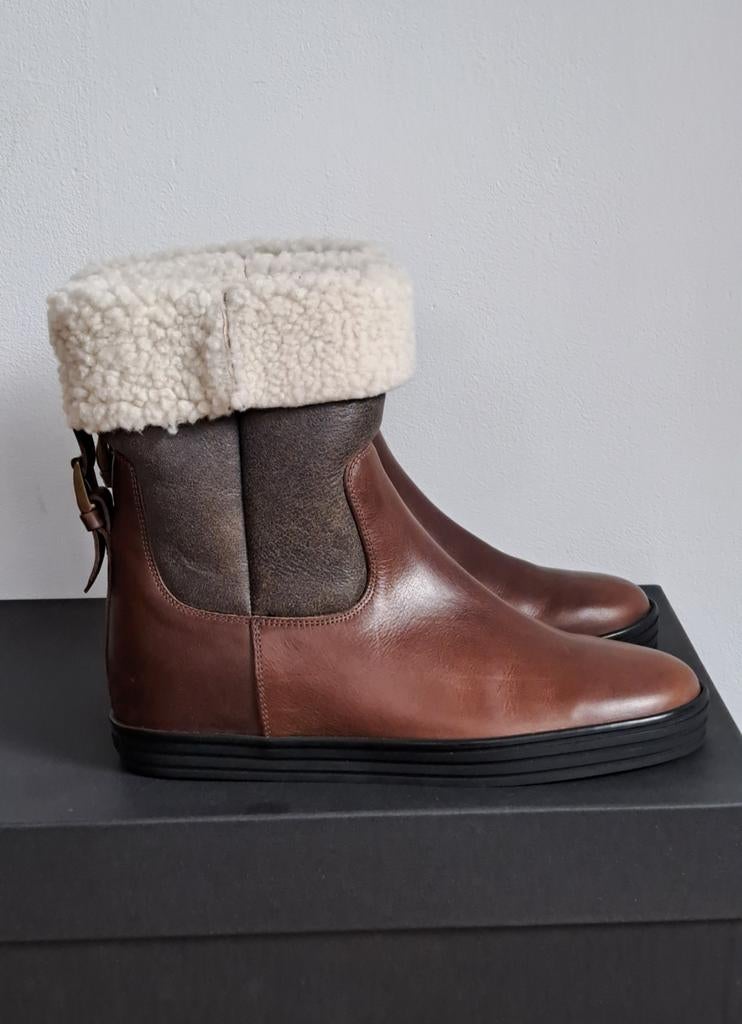 HOGAN. (NOUVEAU 459€), Enlèvement ou Envoi