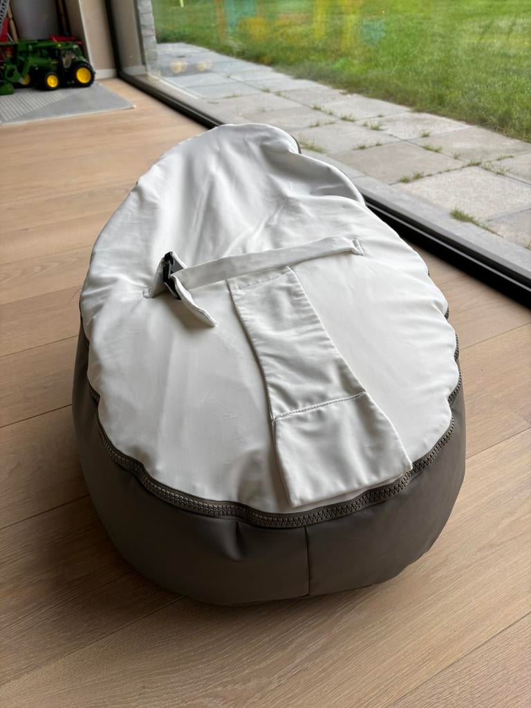 Baby zitzak - Doomoo Seat ‘N Grow - taupe/gebroken wit, Ophalen, Zo goed als nieuw