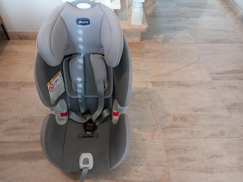 Siège auto CHICCO - groupe 0+ et 1 - usagé mais en bon état, Enfants & Bébés, Utilisé, Isofix, Chicco, Enlèvement