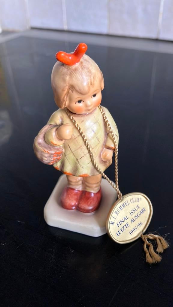 Hümmel beeldje van Goebel, Verzamelen, Ophalen, Zo goed als nieuw
