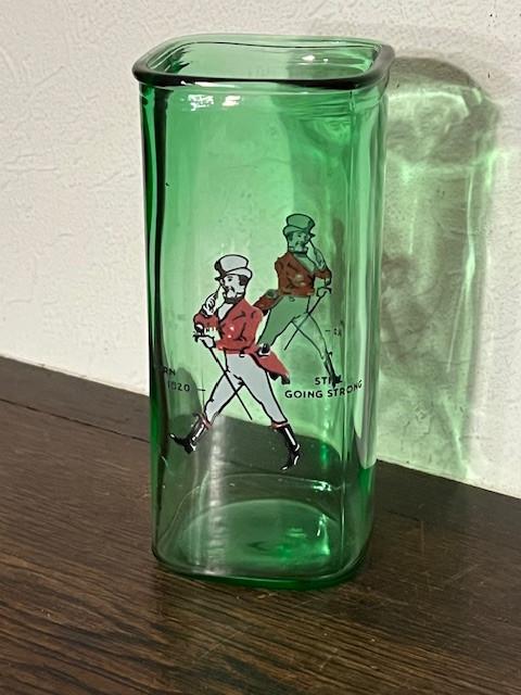Vase en verre vert de Johnnie Walker, Scotch Whisky, Enlèvement