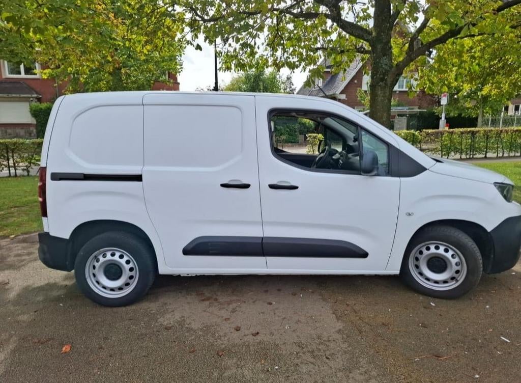 Peugeot Partner 10/2019 160000km non fumeur état impeccable, Autos, Camionnettes & Utilitaires, Achat, Diesel, Particulier, Peugeot