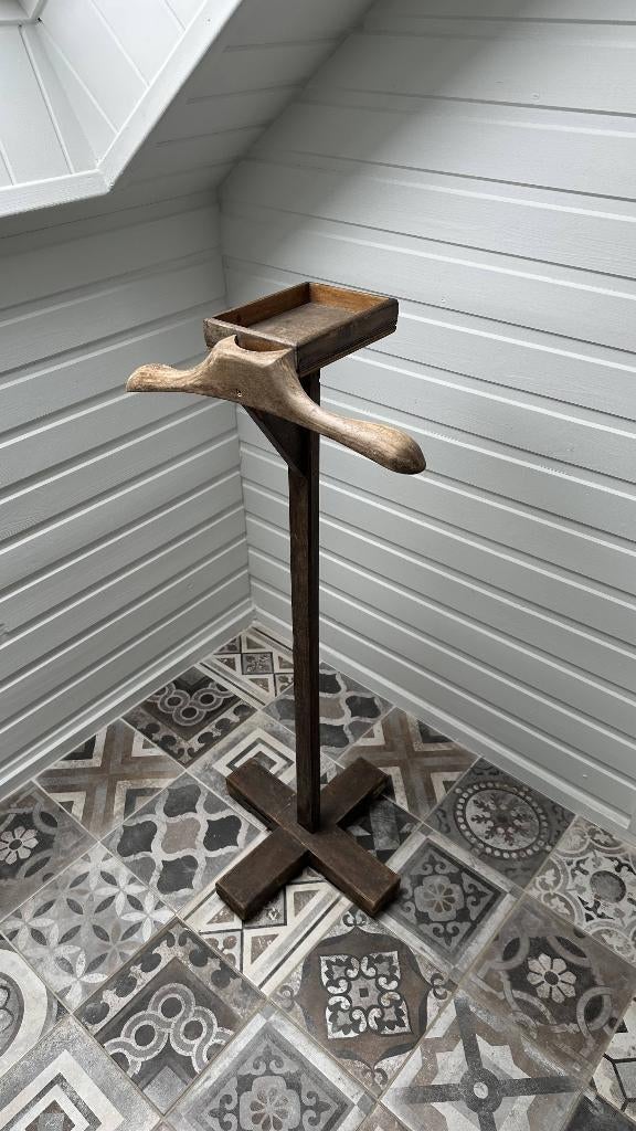 Valet de nuit, Enlèvement