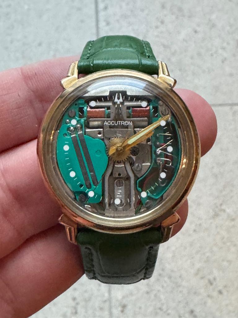 Bulova accutron horloge, Handtassen en Accessoires, Horloges | Heren, Ophalen