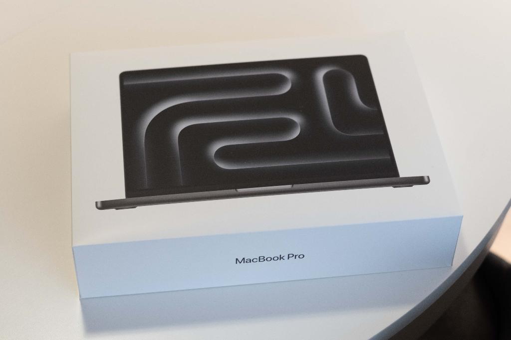 Apple MacBook Pro 14 inch M5 2025 16GB/1TB Zwart AZERTY, Autres tailles, Enlèvement, 1 TB ou plus, Azerty