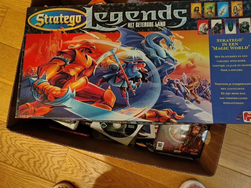 Stratego legends het getergde land, Hobby en Vrije tijd, Een of twee spelers, Ophalen, Zo goed als nieuw, Jumbo