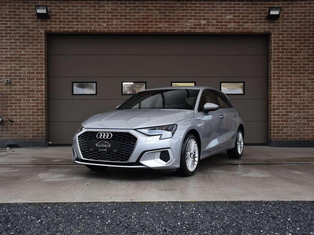 Audi A3 1.4 PHEV 40 TFSI e SPORTBACK / CARPLAY / CAMERA, 0 min, 0 kg, 5 deurs, Hybride Elektrisch/Benzine