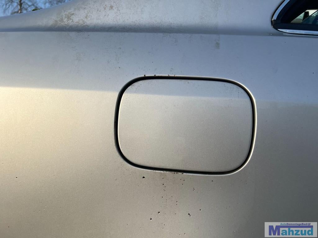 MERCEDES CLK W209 Zilver 744 tankklep 2002-2009, Gebruikt, Mercedes-Benz AG, Mercedes-Benz, Mercedesstrasse 120
70372  Stuttgart, DE