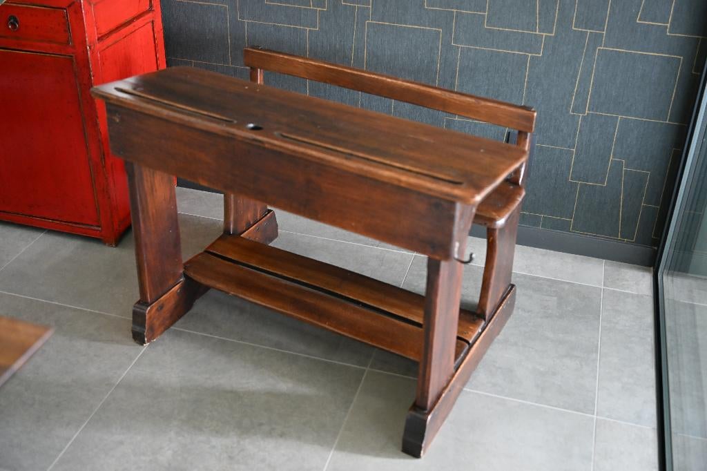 Oude antieke schoolbank, lessenaar, bureau, Ophalen