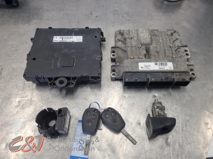 Ordinateur gestion moteur d'un Opel Movano, Autos : Pièces & Accessoires, Électronique & Câbles, Opel, Utilisé, 3 mois de garantie