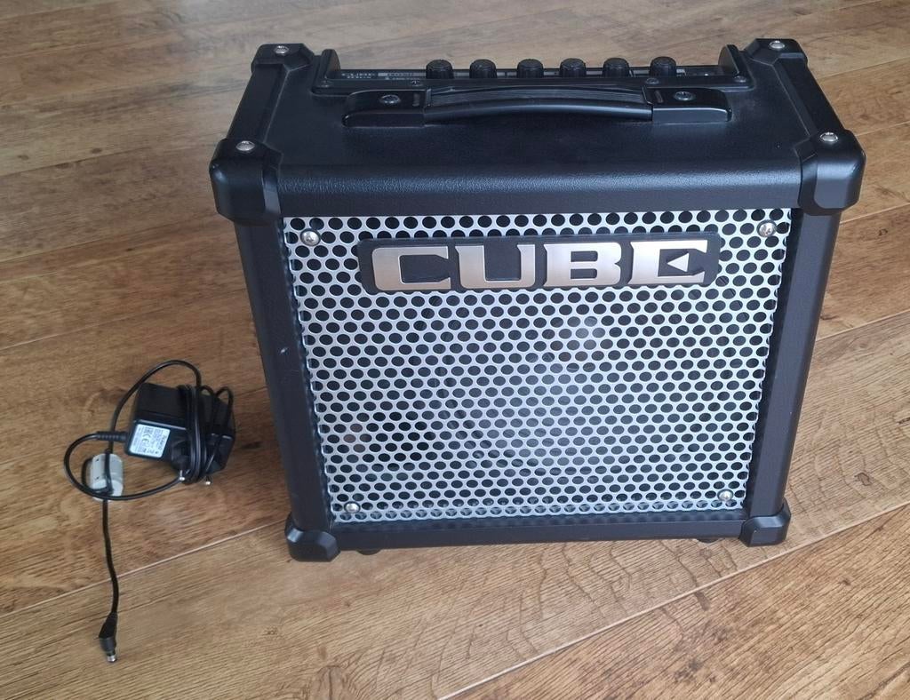 Roland Cube 10GX, Muziek en Instrumenten, Versterkers | Bas en Gitaar, Ophalen, Gebruikt, Gitaar, Minder dan 50 watt
