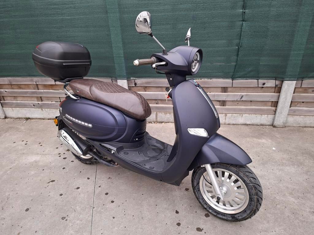 Gts cappucino scooter, 50cc, klasse B, Fietsen en Brommers, Ophalen