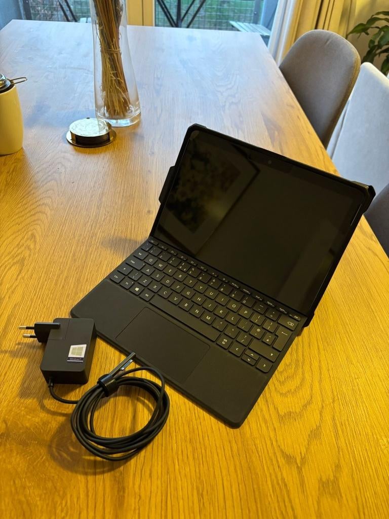 Microsoft Surface Go 2 - 128 GB, Qwerty, 8 GB, Minder dan 2 Ghz, 10 inch of minder