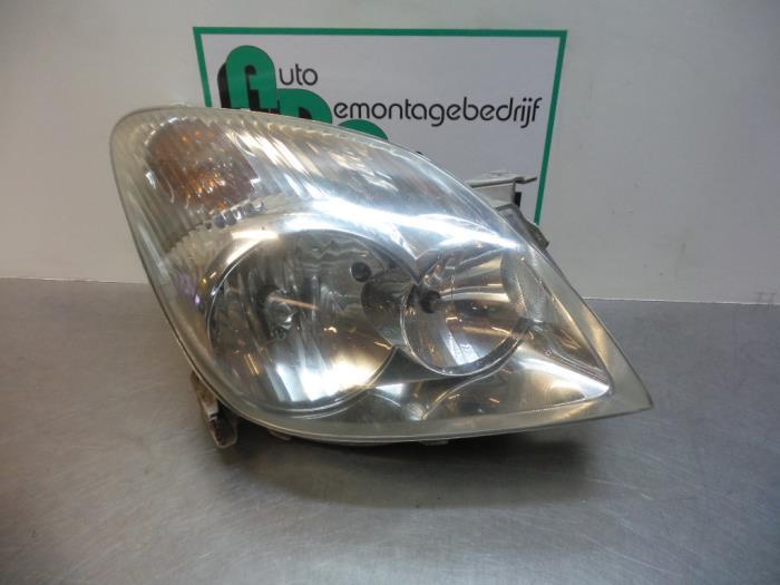 Phare droit d'un Toyota Corolla Verso, -, 3 mois de garantie, Toyota, Utilisé