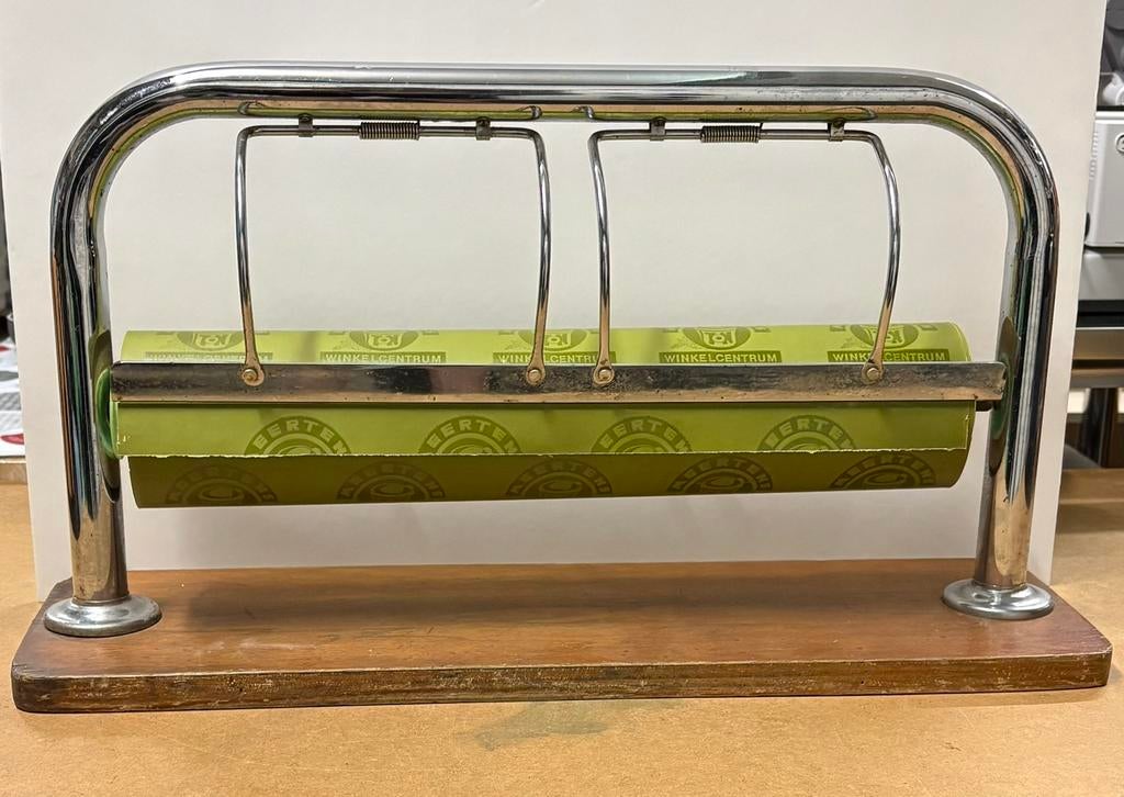 Distributeur papier cadeau, Enlèvement, Utilisé