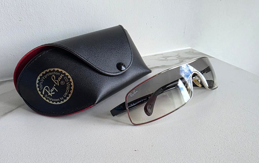 Ray- ban perfecte staat, Handtassen en Accessoires, Zonnebrillen en Brillen | Dames, Ophalen of Verzenden, Zo goed als nieuw