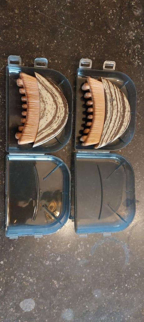 2 brosses de massage lymphatique visage et cou, Envoi