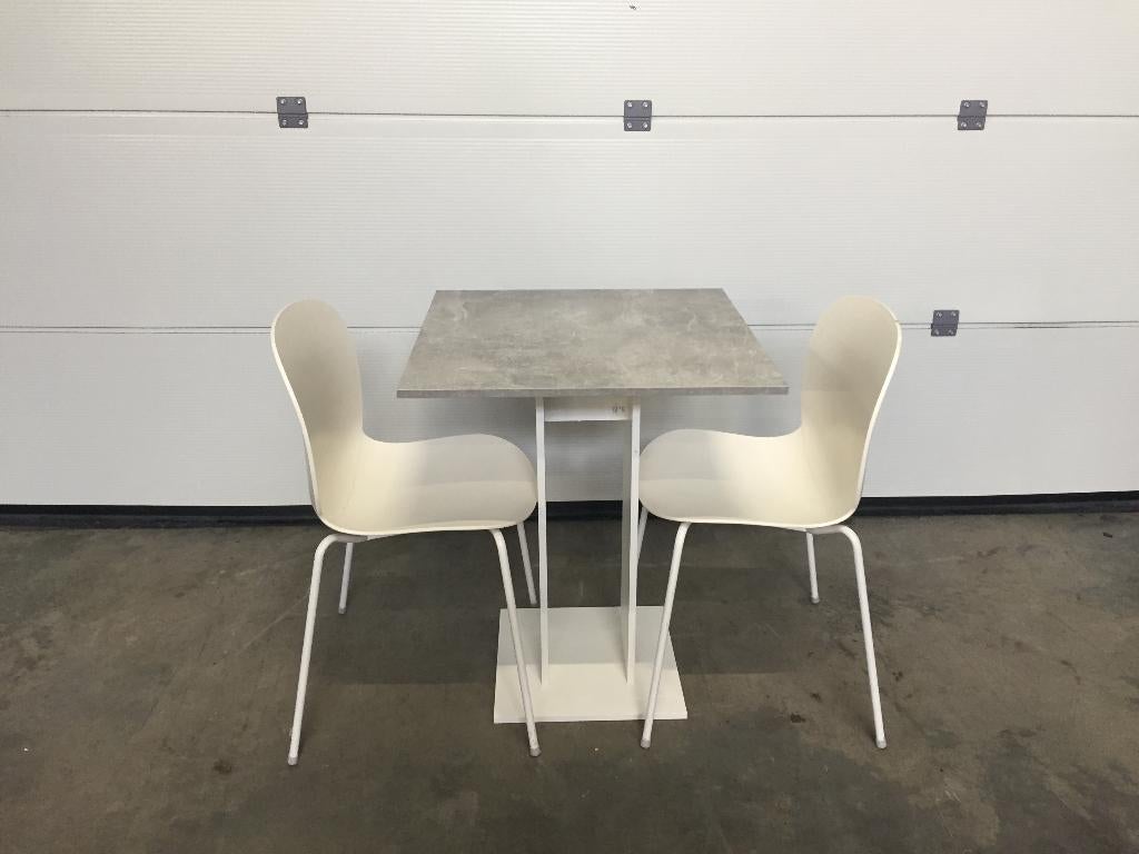(84) Setje van tafel met 2 stoelen, Enlèvement, Comme neuf