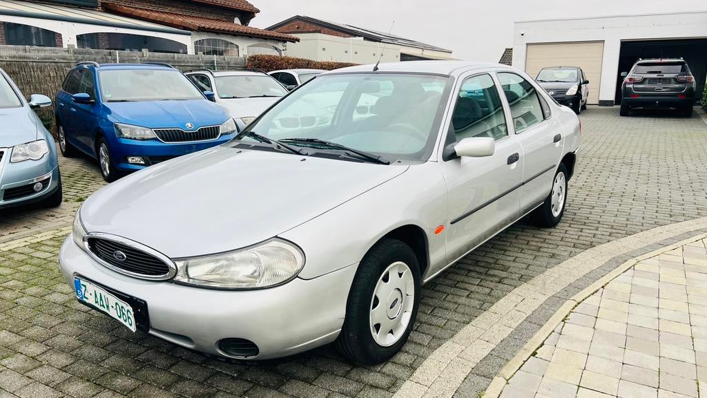Ford Mondeo 1.8i BENZINE * AUTOMAAT * GEKEURD VR VERKOOP, Auto's, Ford, Automaat, Mondeo, Bedrijf, Berline
