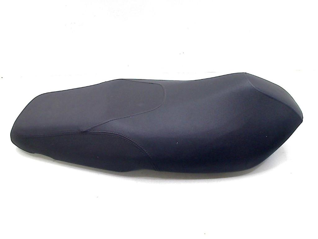 SIEGE COMPLET Kymco Super 8R 50 (77200-lej2-e000), Vélos & Vélomoteurs, P.J. Troelstraweg 8 8
3144 CX  MAASSLUIS, NL, Utilisé