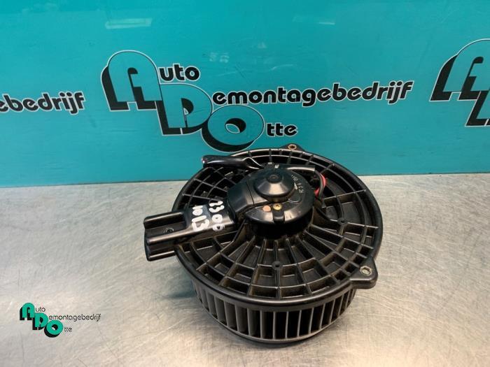 Moteur de ventilation chauffage d'un Lexus IS 200 (IS 200 99, -, 3 mois de garantie, Lexus, Utilisé