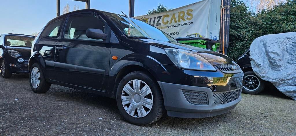 FORD FIESTA 1.3 BENZINE 2008, Auto's, Zwart, Zwart, Bedrijf, Handgeschakeld