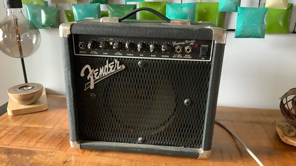 FENDER PR 241, Muziek en Instrumenten, Versterkers | Bas en Gitaar, Ophalen, Zo goed als nieuw