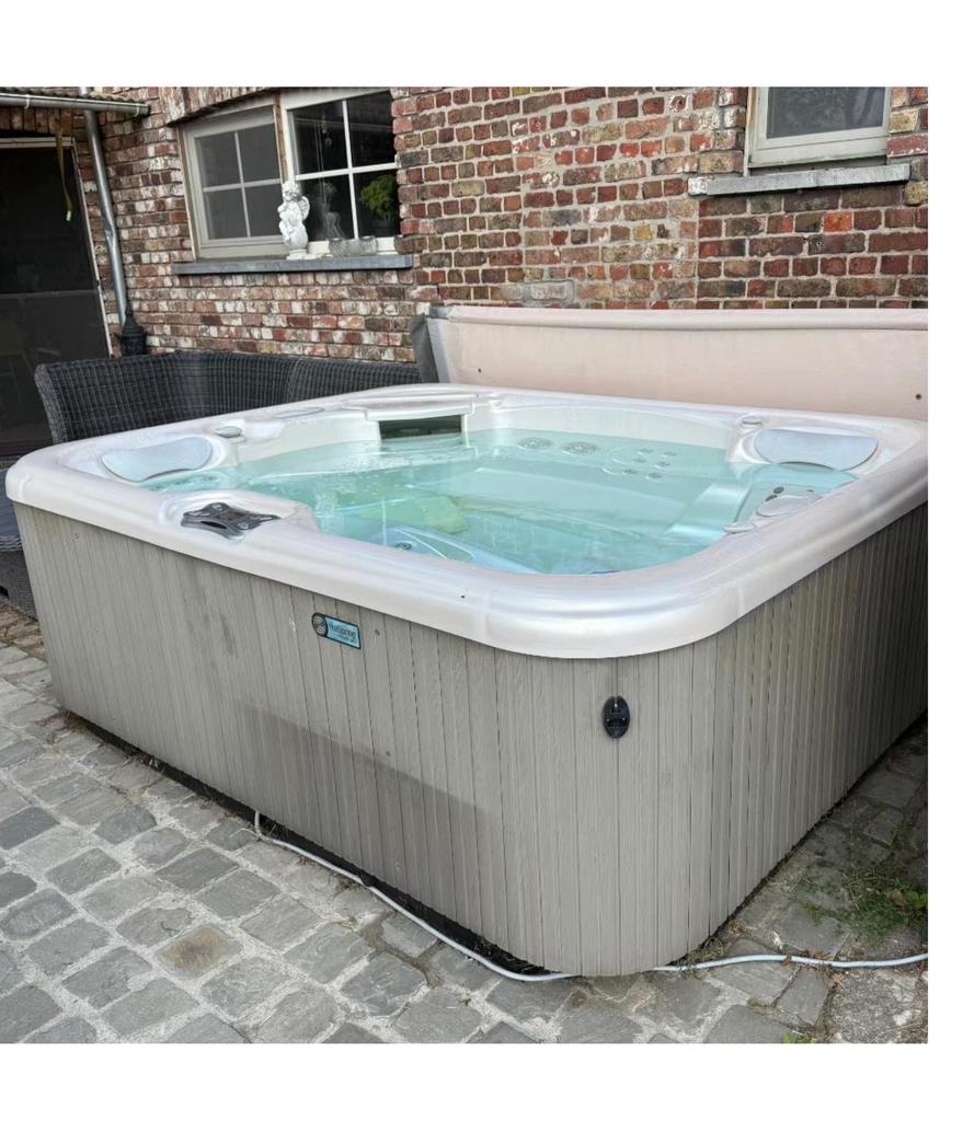 Jaccuzi, Ophalen, Zo goed als nieuw, Trap