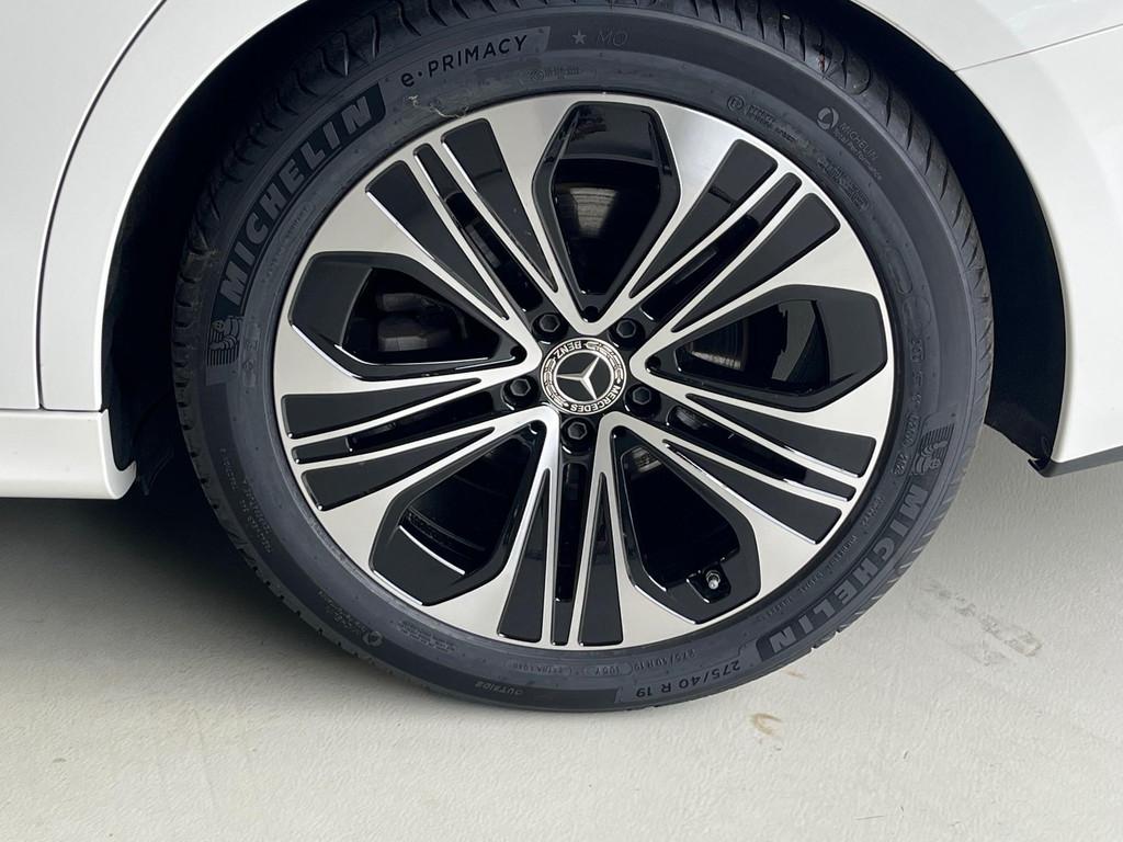 Mercedes-Benz E-Klasse 200 Break Luxury Line (automatique), Autos, Achat, Entreprise, 1905 kg, Volant chauffant